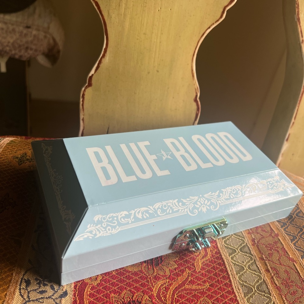Jeffree Star: Blue Blood Palette